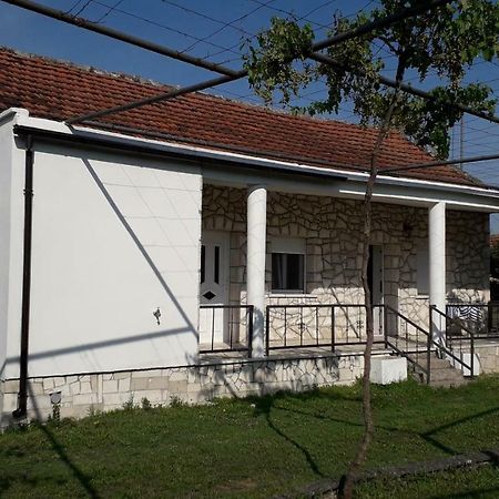 Appartement Kamena Kuca Family Rodin à Čapljina Extérieur photo