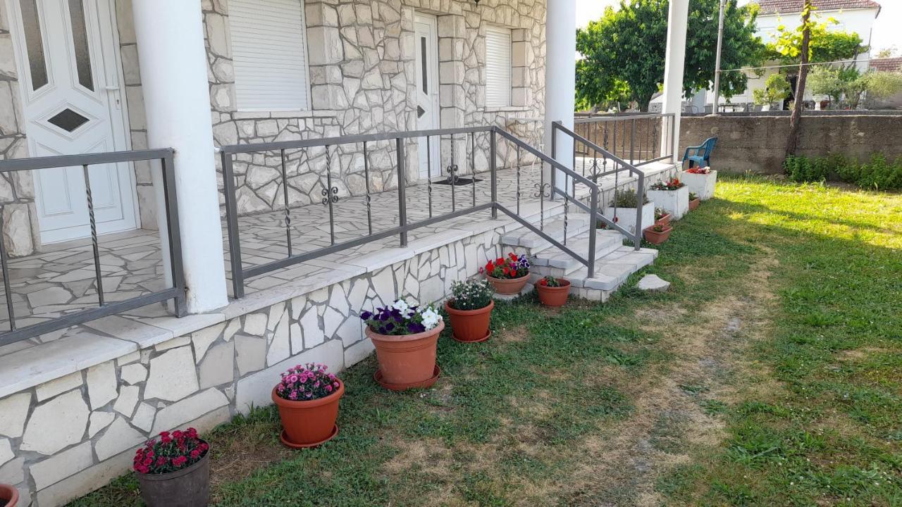 Appartement Kamena Kuca Family Rodin à Čapljina Extérieur photo